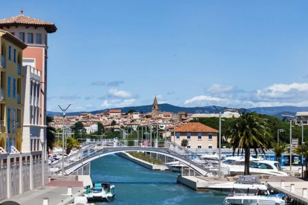 Villa Bord De Mer Et Base Nature Frejus 0*,  France