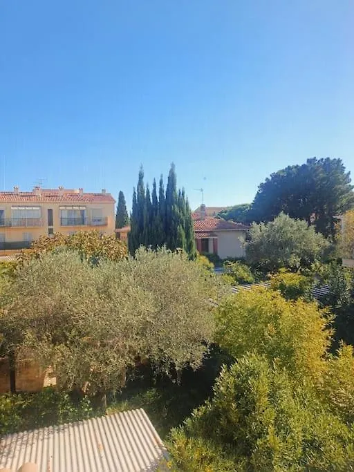 Villa Bord De Mer Et Base Nature Frejus France